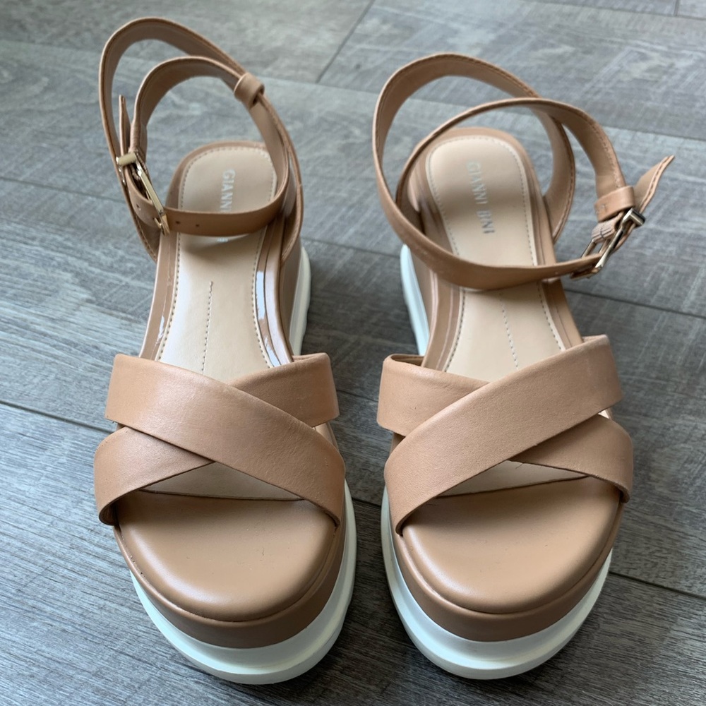 Gianni Bini Platform Sandals - Tan